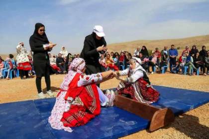 برگزاری مسابقات بومی و محلی شاد در قم به مناسبت روز مادر و جشن یلدا